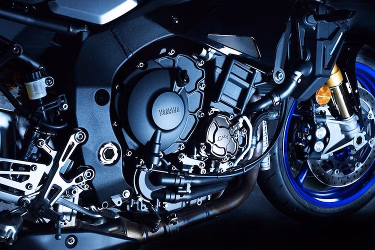 Yamaha không công bố các thay đổi của động cơ, chính vì vậy nhiều khả năng MT-10 SP vẫn sử dụng động cơ 4 xi-lanh thẳng hàng 999 cc cross-plane tương tự MT-10 thường với công suất tối đa 158 mã lực và mô-men xoắn cực đại 111 Nm.