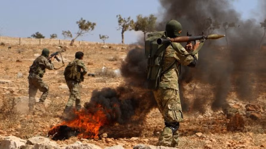 Cho tới thời điểm cuối ngày 4/4, báo cáo cho biết quân đội Syria và phiến quân vẫn đang giao tranh ở phía Nam Idlib, bất chấp sự tồn tại của một lệnh ngừng bắn mong manh.