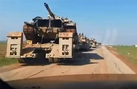 Một đoàn xe quân sự của Thổ Nhĩ Kỳ mang theo vũ khí hạng nặng đã di chuyển vào tỉnh Idlib từ ngã tư Kafr Lousen tiến đến một trong những "điểm giám sát ngưng bắn" trong khu vực do phiến quân và khủng bố kiểm soát.