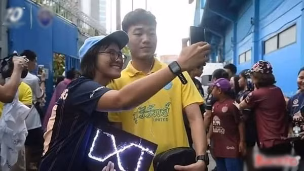 Co gai Thai La xinh dep danh loi ngot ngao cho Xuan Truong du chia tay Buriam-Hinh-2