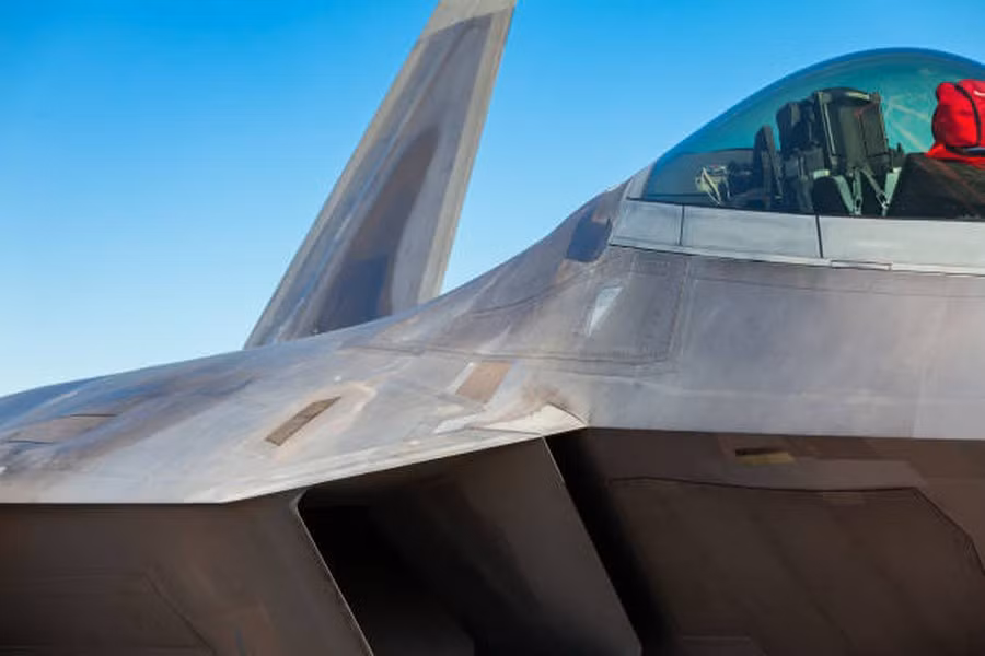 Đây là vỏ ngoài của tiêm kích tàng hình F-22 Raptor Mỹ.