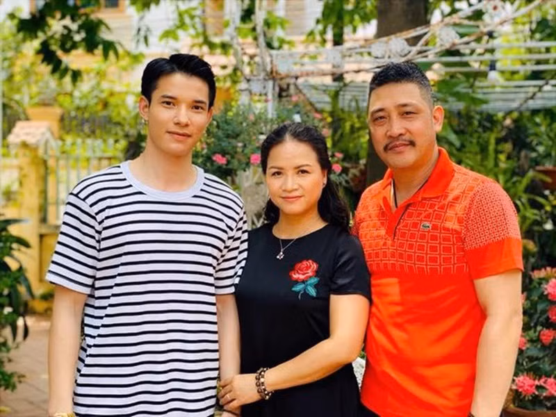 NSƯT Hồ Phong được cho vào vai người quen cũ của bà Sa trong phần 2. Ảnh: Tiền Phong