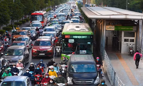 Buyt BRT Ha Noi gay that thoat, co the chuyen co quan dieu tra