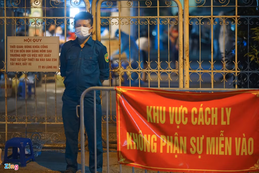 Hiện nay, cơ quan chức năng chưa rõ nguồn lây của 3 nhân viên Nhà thuốc Đức Tâm. Trong ngày 19/7, Hà Nội đã ghi nhận 41 ca dương tính với SARS-CoV-2.