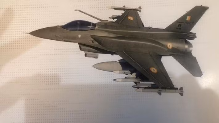 Nhìn qua, có thể thấy tiêm kích F-21 có một chút gì đó tương đồng với chiến đấu cơ F-16 hiện đang được sử dụng rộng rãi trên khắp thế giới. Nguồn ảnh: QQ.