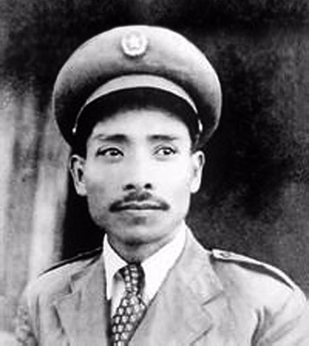 Tới năm 1948, Nguyễn Sơn được phong hàm Thiếu tướng trong đợt phong quân hàm đầu tiên của Việt Nam cùng 8 quân nhân khác. Nguồn ảnh: TL.