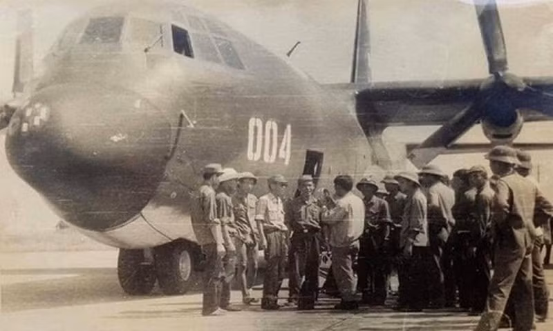 Vận tải cơ C-130 mang số thân 004 của Không quân Nhân dân Việt Nam trong quá khứ. Nguồn ảnh: TL.