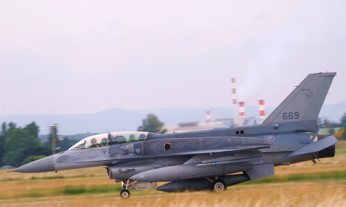 Trên lý thuyết, tuổi thọ khung thân của chiếc F-16 sẽ được kéo dài thêm 50% với phiên bản nâng cấp này. Nguồn ảnh: Jetfighter.