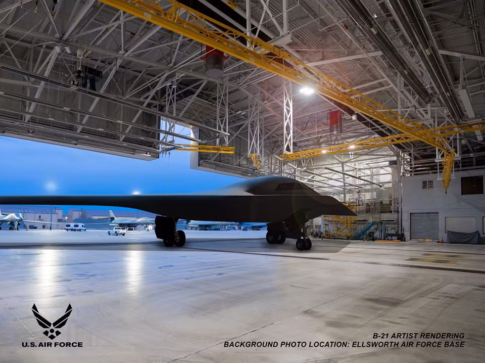 Tuy nhiên dự án B-21 Raider tới nay vẫn chưa hoàn thiện và phía Mỹ cũng rụt rè dự kiến rằng ít nhất phải tới năm 2025 tới đây, các may bay B-21 Raider mới chính thức bước vào biên chế được. Nguồn ảnh: USAF.