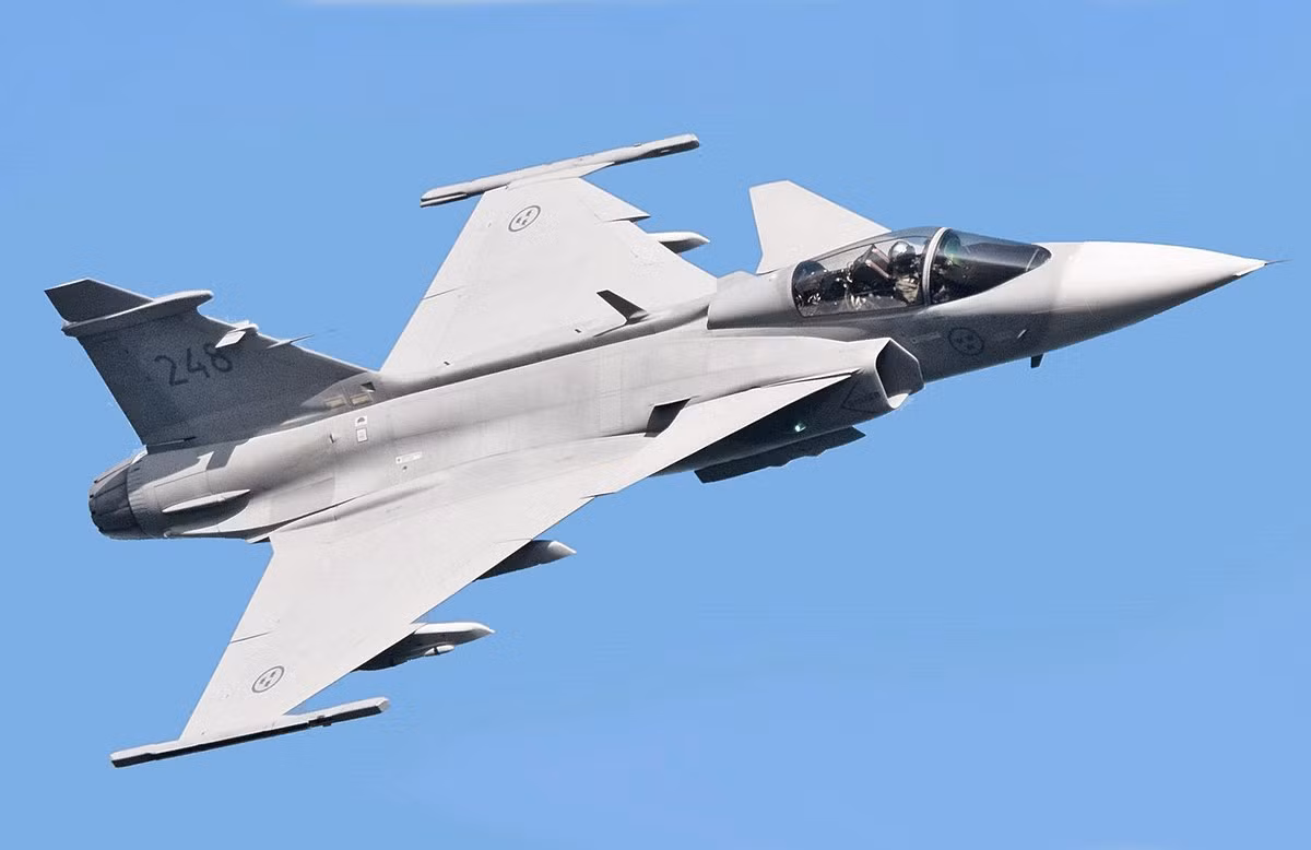 Trong quá khứ, Thái Lan từng sở hữu 12 chiến đấu cơ JAS-39 Gripen từ Thuỵ Điển. Số lượng 12 chiếc JAS-39 này đủ để thành lập một trung đội. Nguồn ảnh: Sina.