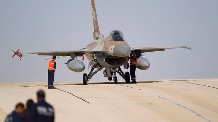 Trả lời câu hỏi này, chuyên gia người Australia, ông Richard Frank tuyên bố rằng quân đội Israel đã học được cách vượt qua các hệ thống tên lửa phòng không do Nga chế tạo.