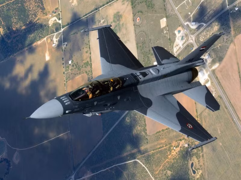 Đây là các chiến đấu cơ F-16 được cải biên từ phiên bản F-16C một chỗ ngồi (24 chiếc) và F-16D hai chỗ ngồi (12 chiếc) vừa để phục vụ chiến đấu, vừa để huấn luyện. Nguồn ảnh: Pinterest.