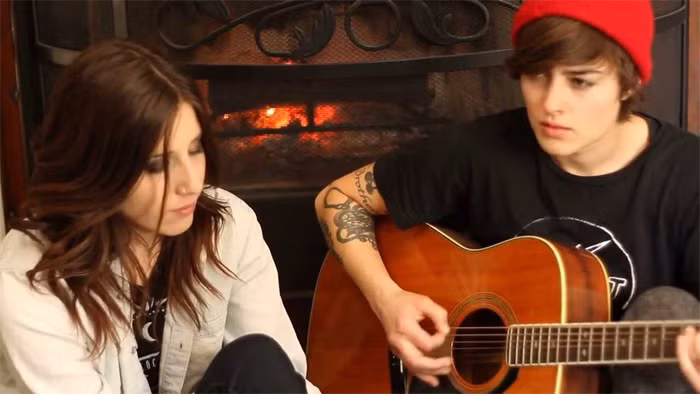  Chính đôi mắt biết nói, đầy nỗi niềm khiến cho cô dù có tomboy thế nào vẫn được biết đến là một người đàn bà đẹp.
