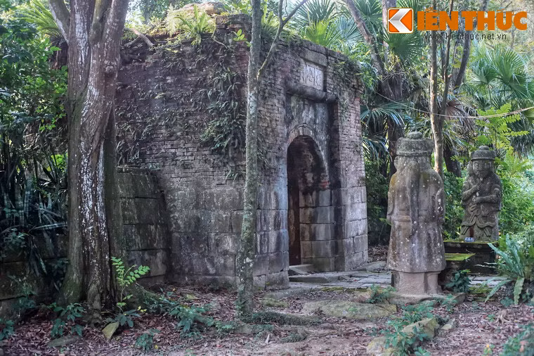 Theo sử sách, Tướng công Nguyễn Văn Nghi (1525- 1595) thọ 69 tuổi, khi mất ông được truy tặng Thượng thư Bộ công gia Thái bảo thụy Phúc Khê tướng công.