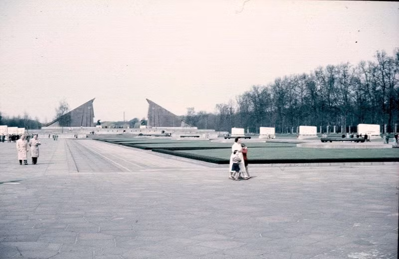 Công viên Treptow ở Đông Berlin. Ảnh: Normann Flickr.