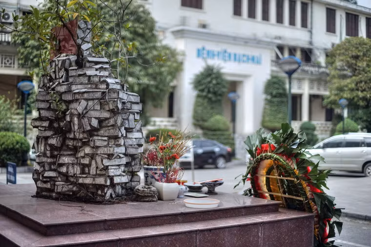 Đây cũng là một chứng tích về sự tàn bạo đỉnh điểm trong lịch sử chiến tranh bằng không quân trên thế giới...
