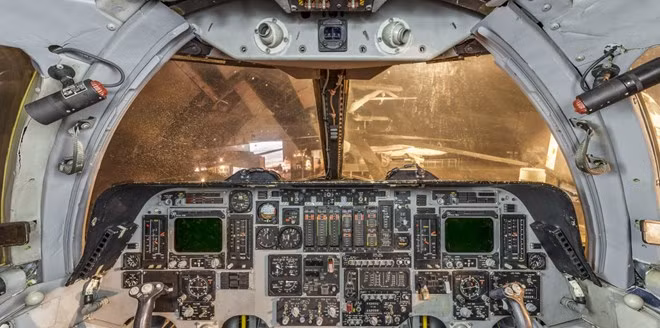 Đây là khoang lái của máy bay ném bom B-1B Lancer...