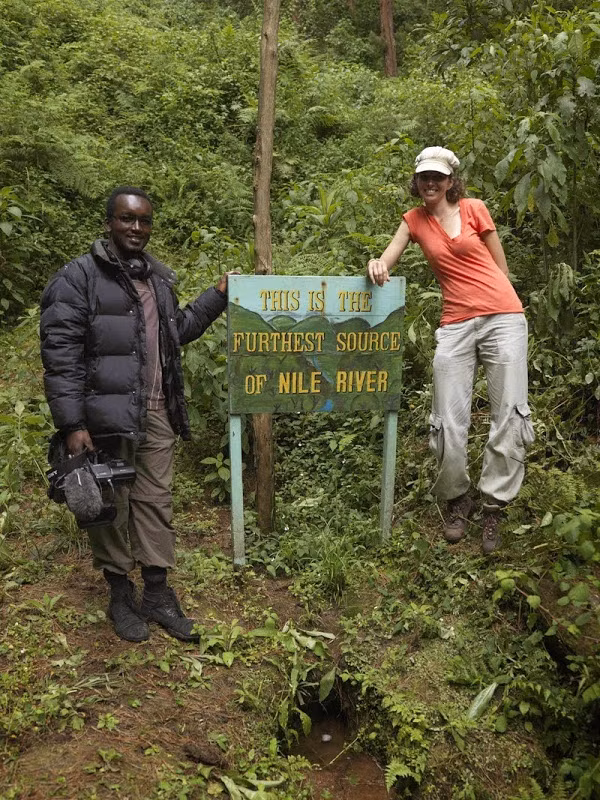 Với chiều dài 6.853 km, sông Nile được ghi nhận là con sông dài nhất thế giới. Mặc dù còn nhiều tranh luận nhưng đa số đều công nhận sông Kagera đổ vào hồ Victoria (Tanzania) là nguồn cung nước dài nhất, xa nhất của sông Nile.