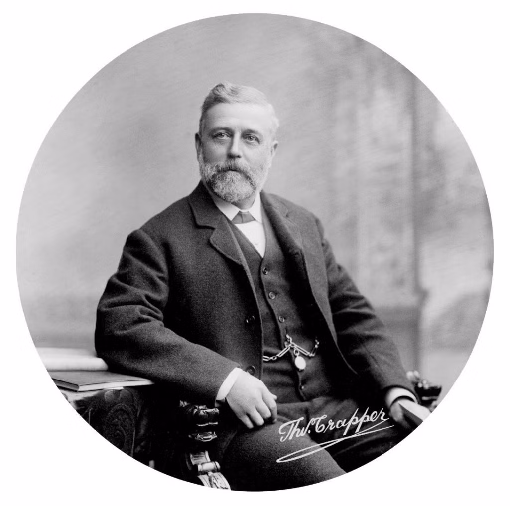 Rất nhiều người nghĩ rằng Thomas Crapper là người phát minh ra toilet nhưng thực chất đóng góp của ông là hoàn thiện hệ thống xả siphon mà chúng ta vẫn sử dụng ngày nay.