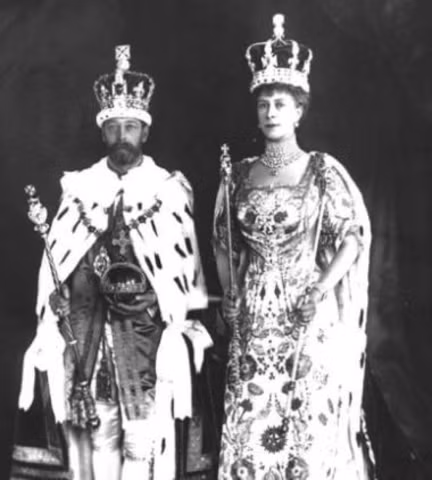 Mary, Nữ vương của người Scot, còn được gọi là Mary Stuart hay Mary I của Scotland, là Nữ vương của Scotland từ năm 1542 đến năm 1567; và từng là Vương hậu nước Pháp từ năm 1559 đến năm 1560, với tư cách là hôn phối của François II của Pháp. Bà được biết đến nhiều vì là đối thủ chính trị của Nữ vương Elizabeth I của Anh. (Ảnh: Internet).