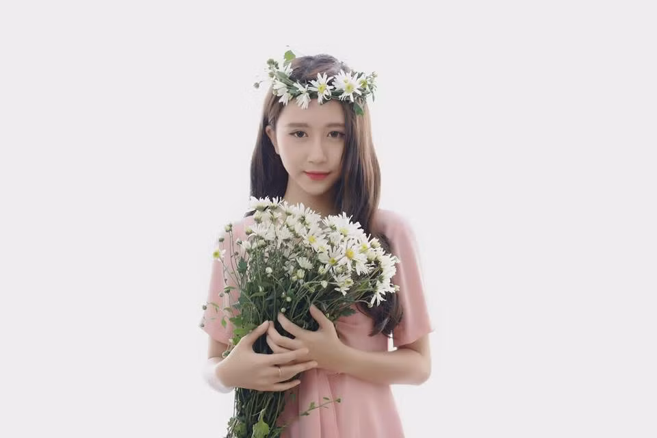 Hot girl Quỳnh Anh Shyn từ lâu đã luôn coi Valentine là một ngày rất quan trọng cùng với bạn trai hot boy Bê Trần.