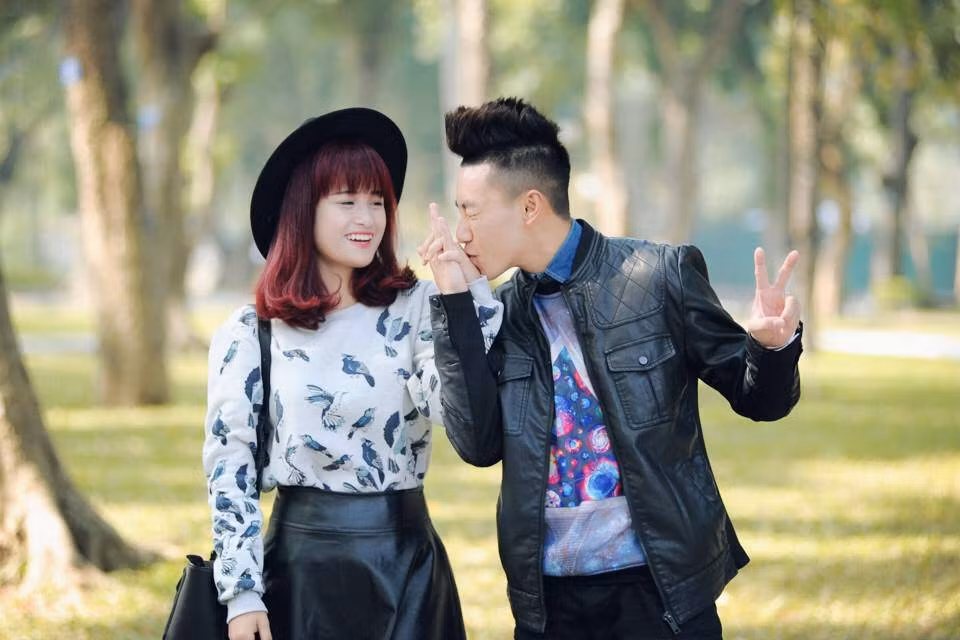 Ngoài ra Kiều Phạm cũng chuẩn bị những niềm vui bất ngờ, những món quà bí mật cho bạn trai của mình. Và vì đã gọi là bí mật nên cô bạn nhất quyết không chịu chia sẻ.