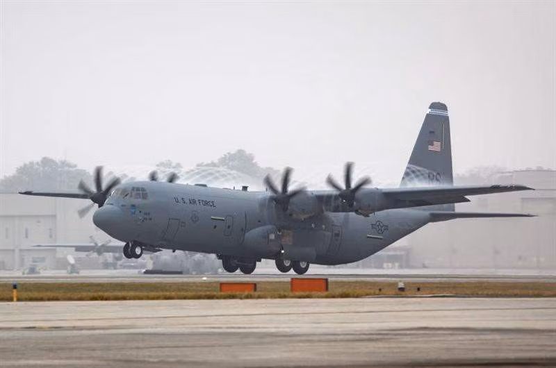 C-130 Hercules đồng thời lập kỷ lục có thời gian chế tạo dài nhất so với bất kỳ loại máy bay quân sự nào khác trong suốt chiều dài lịch sử hàng không thế giới.
