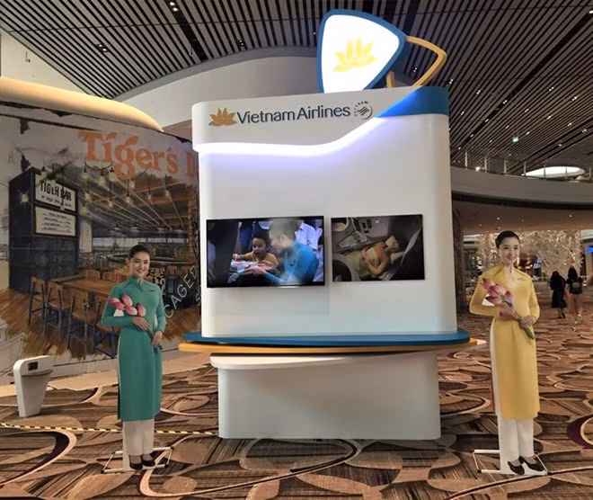 Mới đây, hãng hàng không Vietnam Airlines thông báo sẽ chuyển đổi hoạt động khai thác sang nhà ga T4, sân bay quốc tế Changi, Singapore từ ngày 7/11/2017. Ảnh: Vietnamplus.