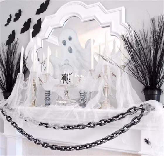 Gương soi ma quái kịch độc cho ngày Halloween. Ảnh: Herstyle.