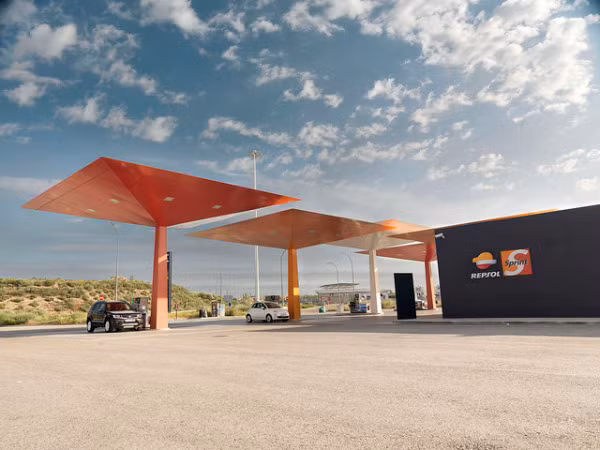 Tại Việt Nam, Tập đoàn Năng lượng Repsol cũng đã có một số dự án thượng nguồn ở thềm lục địa. Ảnh: The Beauty of Transport.