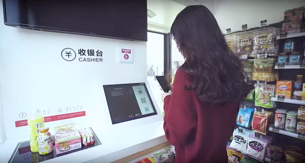 Các cửa hàng không nhân viên BingoBox tại Trung Quốc có doanh thu bán hàng khoảng 850 nhân dân tệ (1.000 đô la Hong Kong) mỗi ngày. Ảnh: DesignTAXI.
