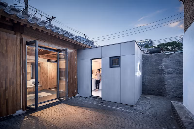 Chẳng ai ngờ, căn nhà nhỏ này lại đầy đủ chức năng và tiện nghi đến vậy. Nguồn ảnh: Homedit.
