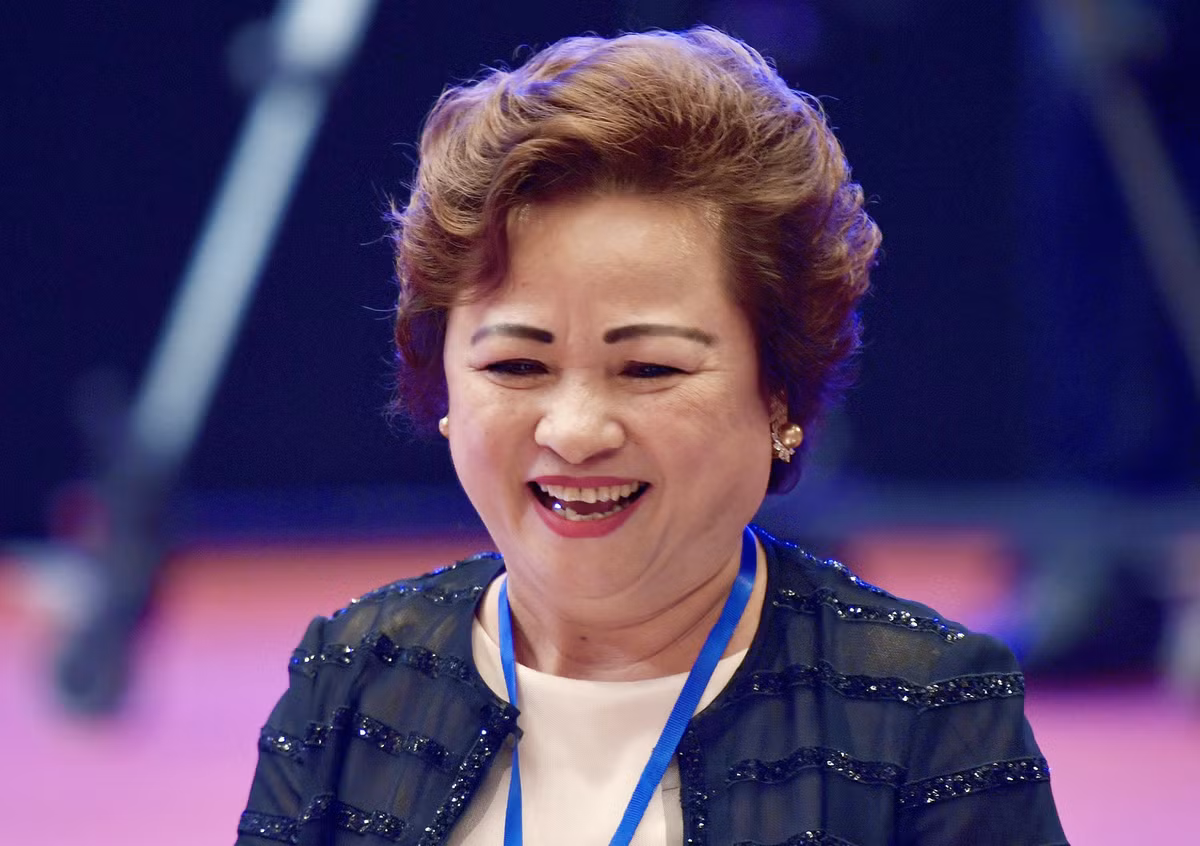 Bà Nguyễn Thị Nga là người đầu tiên tham gia thành lập ngân hàng tư nhân tại Việt Nam. Hiện bà là Chủ tịch Ngân hàng TMCP Đông Nam Á – SeaBank và Chủ tịch CTCP Tập đoàn BRG – BRG. Ảnh: Zing.