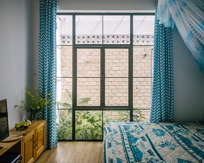 Nội thất tối giản, mang đến cảm giác thoáng đãng. Ảnh: ArchDaily.