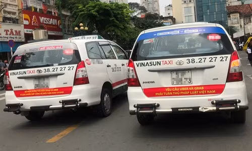 Bo Cong Thuong "so gay" Vinasun vu dan khau hieu phan doi Uber, Grab