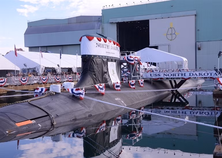 "Chúng tôi đang điều tra các vấn đề chất lượng với nhà cung cấp General Dynamics Electric Boat (GDEB). Có vẻ như 3 đường ống hơi nước đã có những mối hàn không đạt tiêu chuẩn. Những đường ống này được sử dụng để truyền hơi nước từ động cơ của tàu ngầm đến các tuabin", vị đại diện của Hải quân Mỹ, Rory O’Connor cho biết.