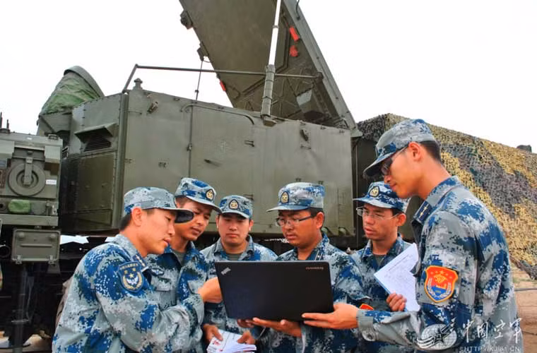 Trong cuộc tập trận này thì đạn tên lửa của hệ thống S-300PMU-2 đều bắn trúng các mục tiêu giả định. S-300PMU2 có tầm bắn xa nhất 200km, độ cao hạ mục tiêu 15m tới 27km.