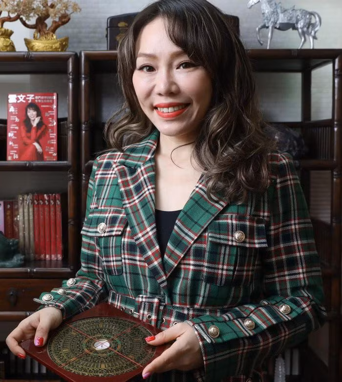 Chuyen gia phong thuy du doan van menh 12 con giap nam Tan Suu