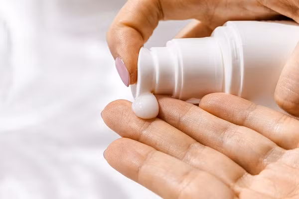 5 cách đơn giản chị em làm ngay để có đôi tay ngọc ngà 5 cach don gian chi em lam ngay de co doi tay ngoc nga