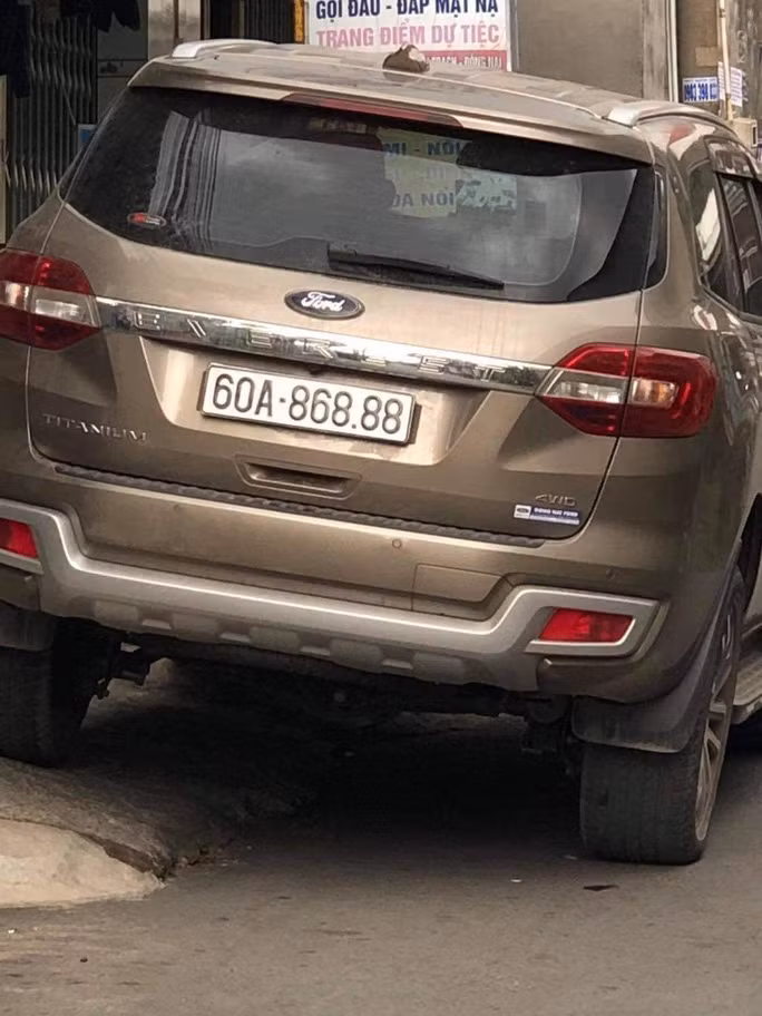 Phat hien 2 xe hop trung bien so “sieu dep” o Dong Nai-Hinh-2