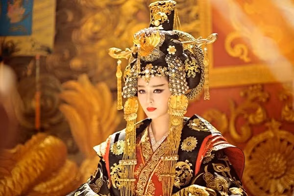 Vo Tac Thien tan doc nhung nhac den thu nay la so “khiep via“