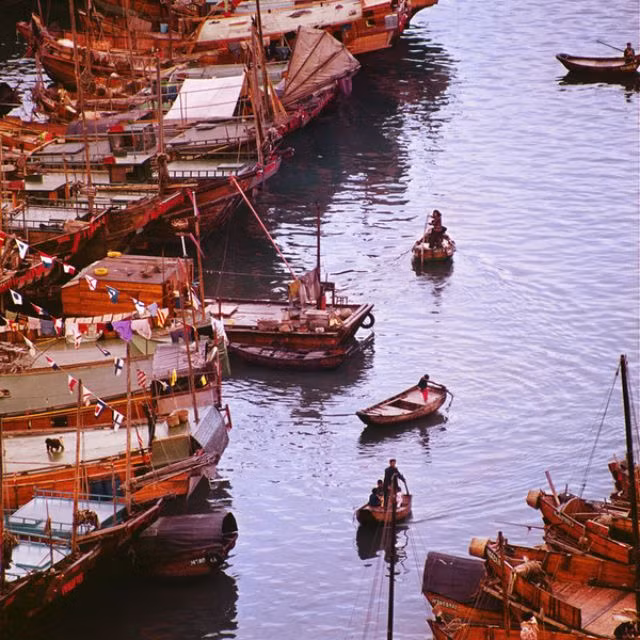 Cảng Aberdeen, 1973. Ảnh: Keith Macgregor.