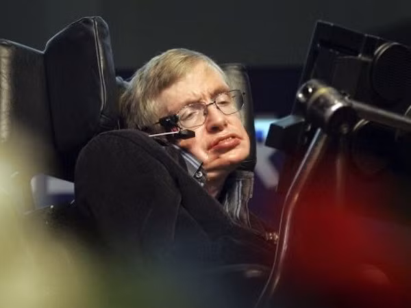 Vào năm 2016, Stephen Hawking cho hay con người không thể tiếp tục sống sót sau 1.000 năm tới mà không vượt ra khỏi hành tinh mong manh của chúng ta. Để giải quyết tình hình này, con người cần thúc đẩy khám phá không gian.