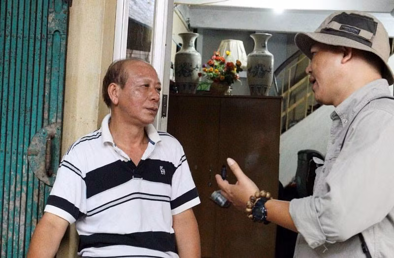 Ông Thắng, cán bộ về hưu, sống tại ngõ Hàng Hương cho biết: Nếu mở thông được thì những người dân đang sinh sống, kinh doanh sát với vòm cầu có nhu cầu thuê lại.