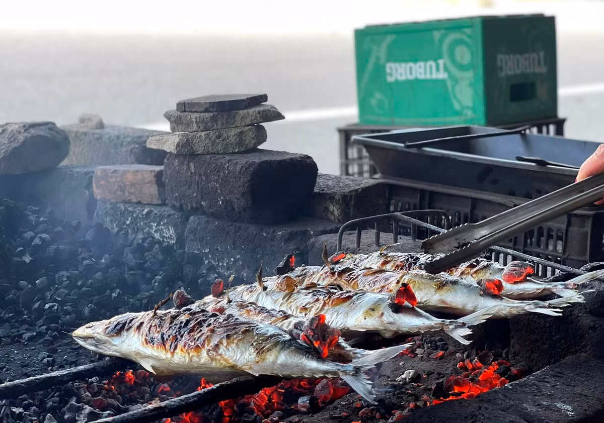 Cá nướng Hộ Độ, món quà quê hút khách ngày Tết - Hình 2 Ca nuong Ho Do, mon qua que hut khach ngay Tet-Hinh-2