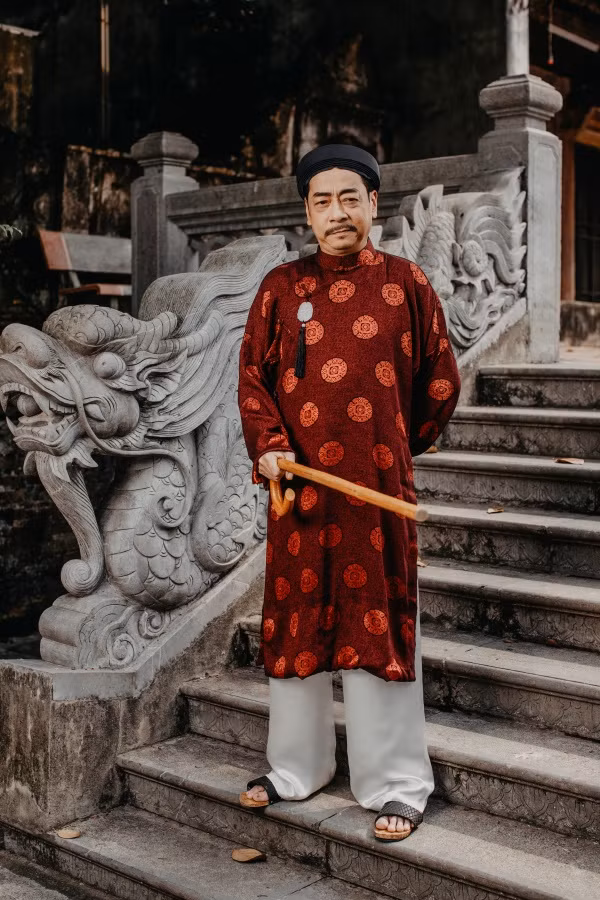 Nguyên mẫu của nhân vật Bá Kiến trong tác phẩm Chí Phèo là Bá Bính, tên thật là Trần Duy Bính được cố nhà văn Nam Cao cho biết.