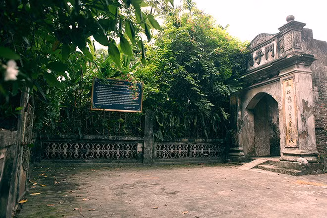 Cho đến ngày nay, Bạn đến chơi nhà được người đọc khá yêu thích bởi sự độc đáo, hấp dẫn của Nguyễn Khuyến thể hiện trong bài thơ. (Ảnh khu di tích Từ đường Nguyễn Khuyến). 