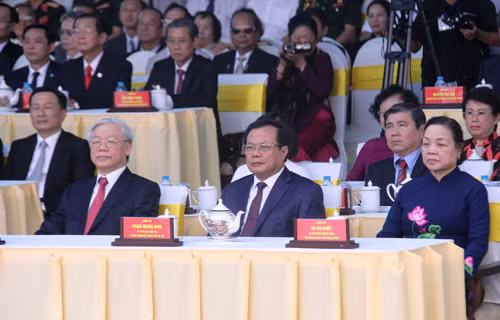 TP HCM khanh thanh Tuong dai Chu tich Ho Chi Minh