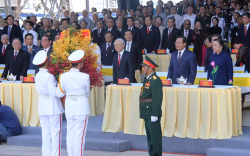 TP HCM khanh thanh Tuong dai Chu tich Ho Chi Minh-Hinh-2