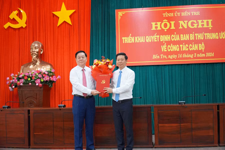 Ban Bi thu dieu dong ong Tran Thanh Lam giu chuc Pho Bi thu Tinh uy Ben Tre
